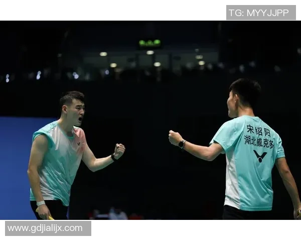 武汉羽毛球队在选拔赛中以70分稳居积分榜首位展现强劲实力